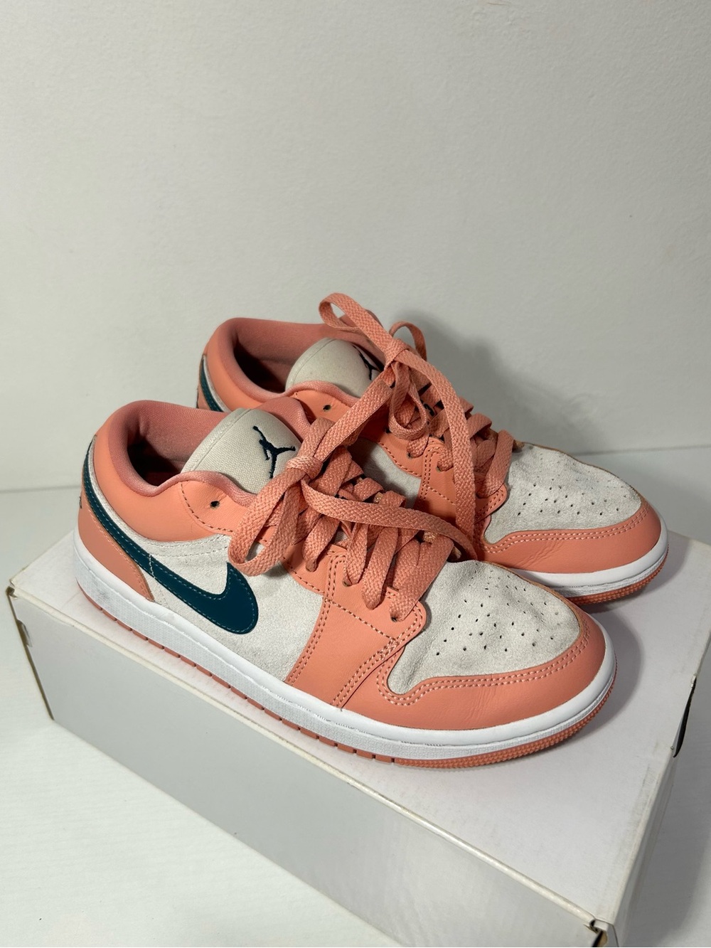Nike Air Jordan 1 Low Top Women’s Sneakers, Size 7
